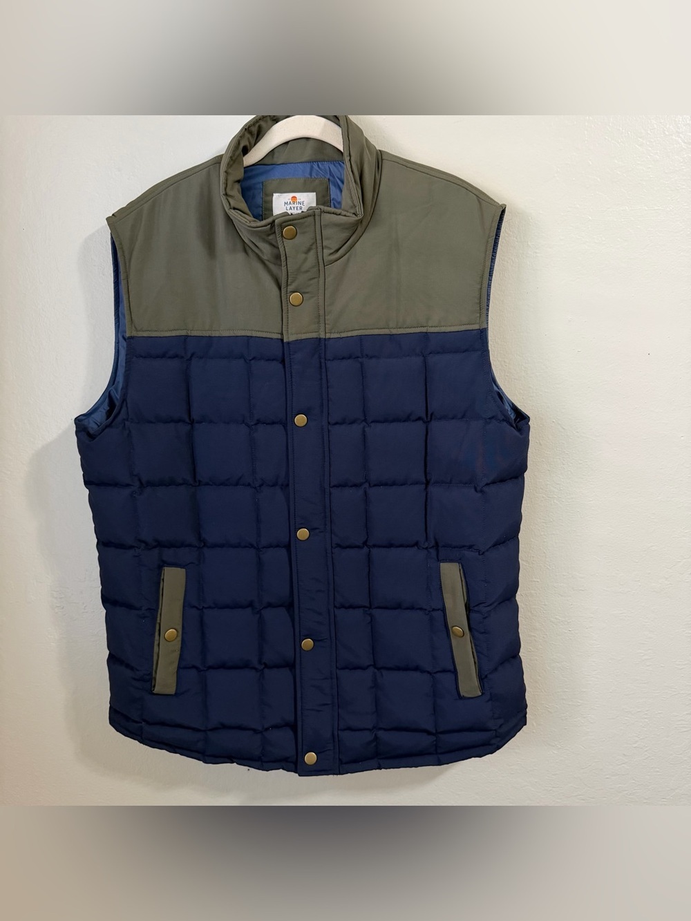 Marine Layer Sawyer Down Puffer‎ Vest Mens M Full Zip Quilted Outdoor Gorpcore - Picture 2 of 14